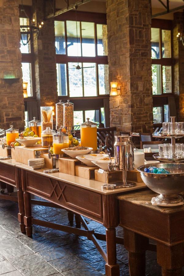 Drakensberg Sun Resort Cathkin Park エクステリア 写真