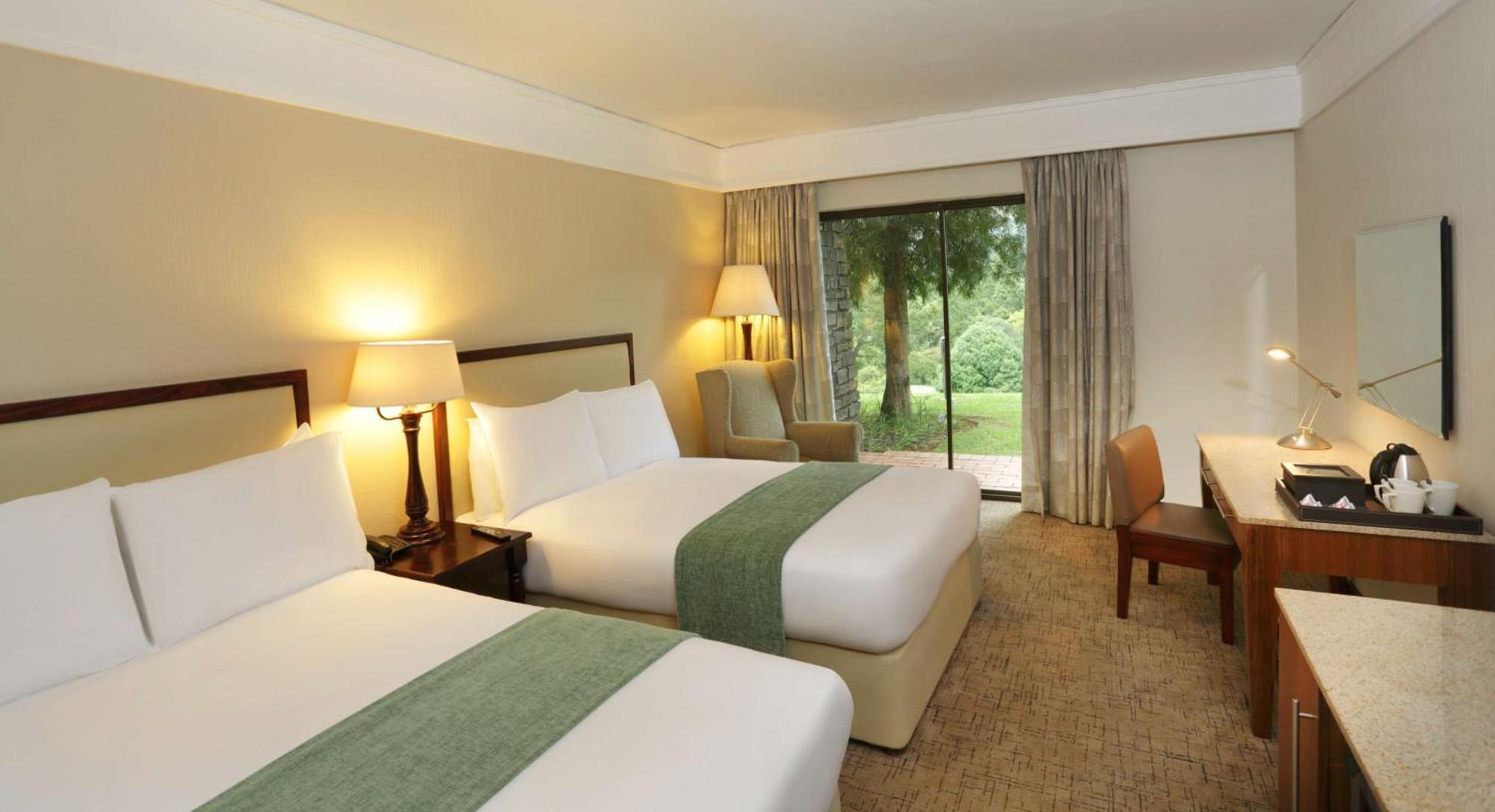 Drakensberg Sun Resort Cathkin Park エクステリア 写真
