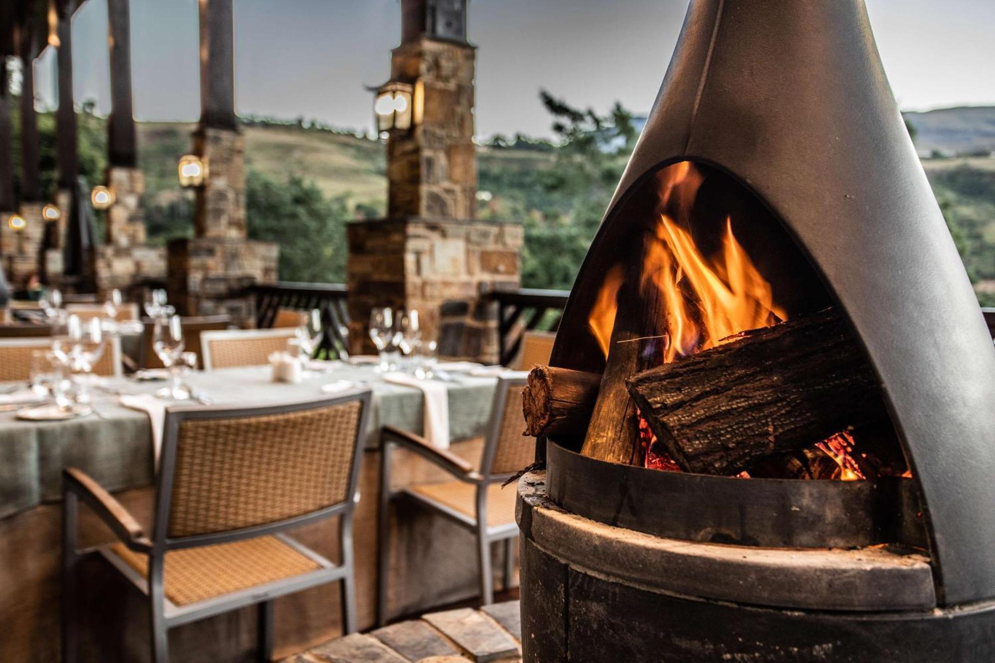 Drakensberg Sun Resort Cathkin Park エクステリア 写真