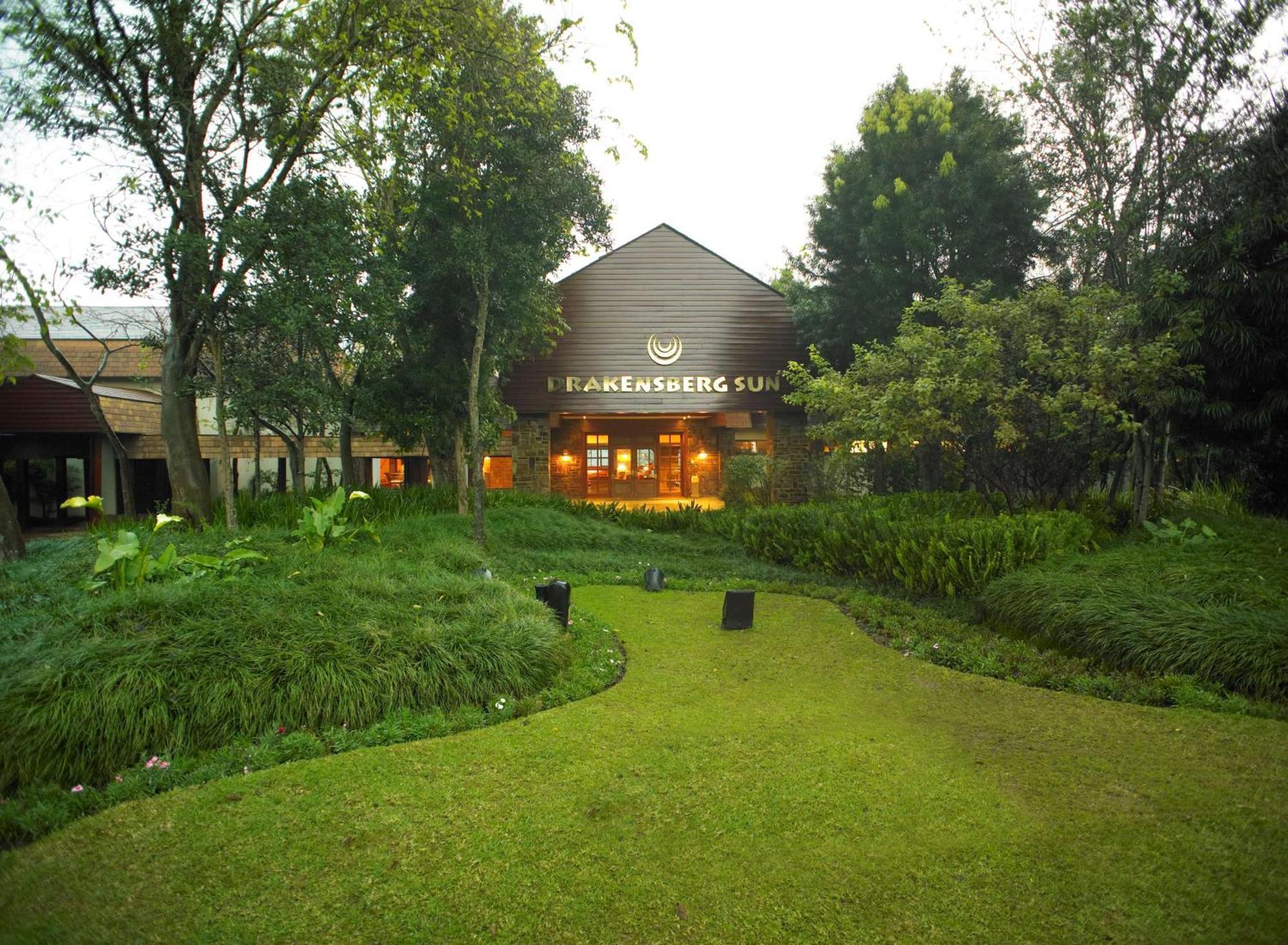 Drakensberg Sun Resort Cathkin Park エクステリア 写真
