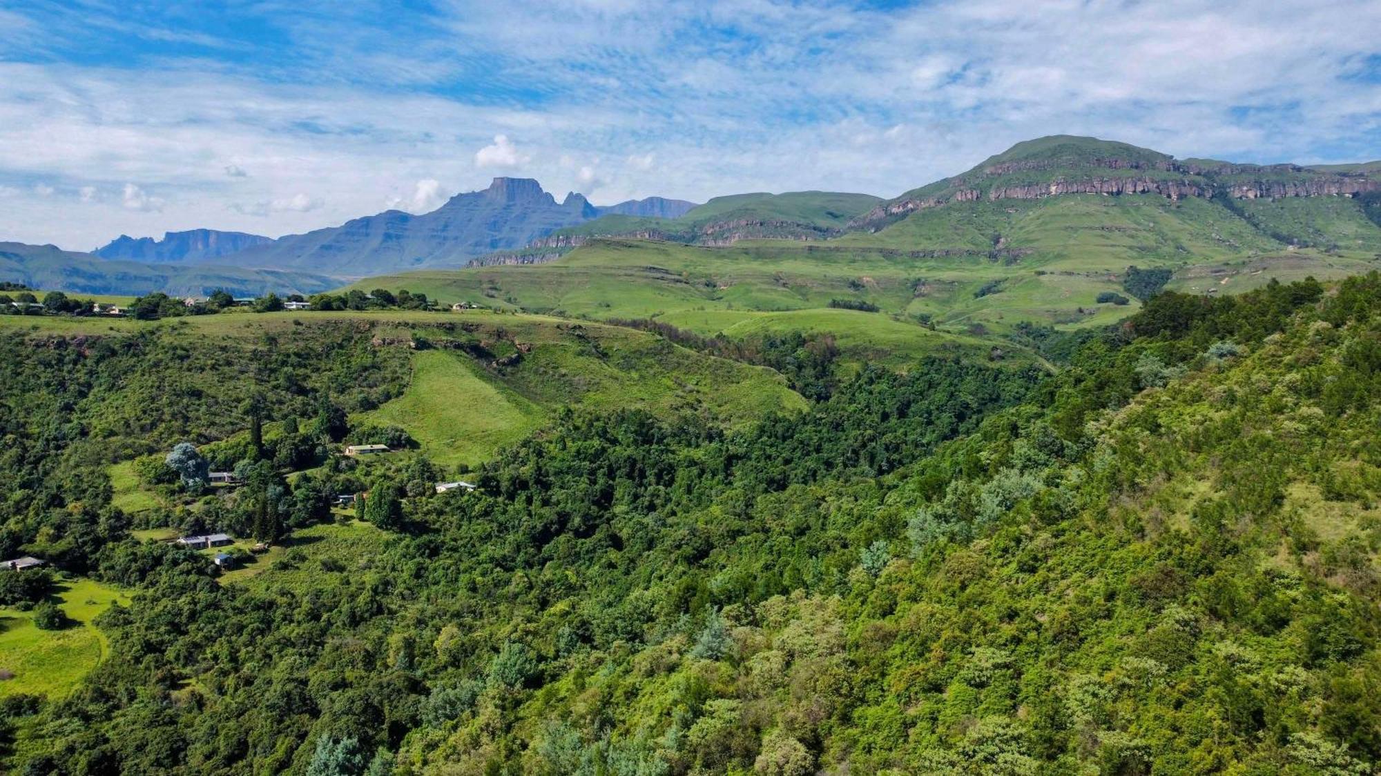 Drakensberg Sun Resort Cathkin Park エクステリア 写真