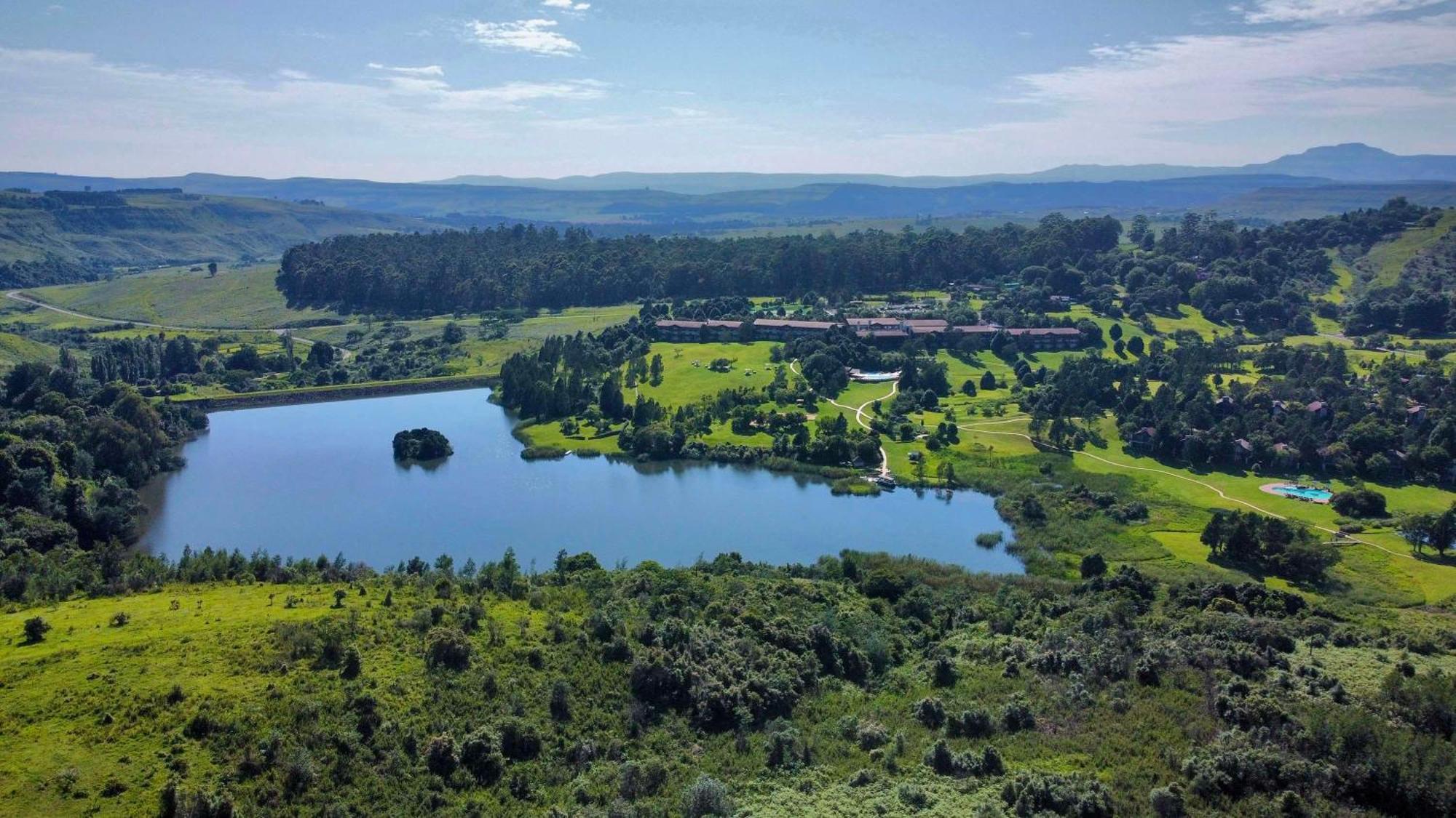 Drakensberg Sun Resort Cathkin Park エクステリア 写真