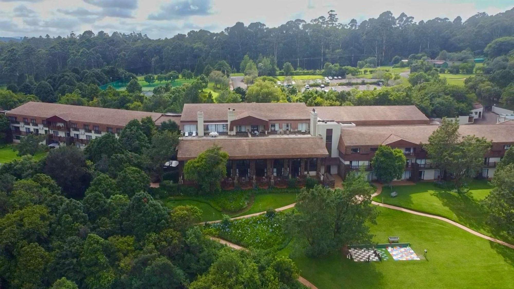 Drakensberg Sun Resort Cathkin Park エクステリア 写真